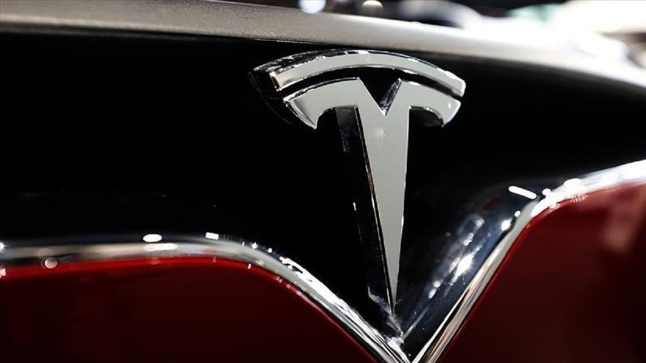 elon-muskin-ceosu-oldugu-tesla-paylarinda-sert-dusus-44hOaGUq.jpg