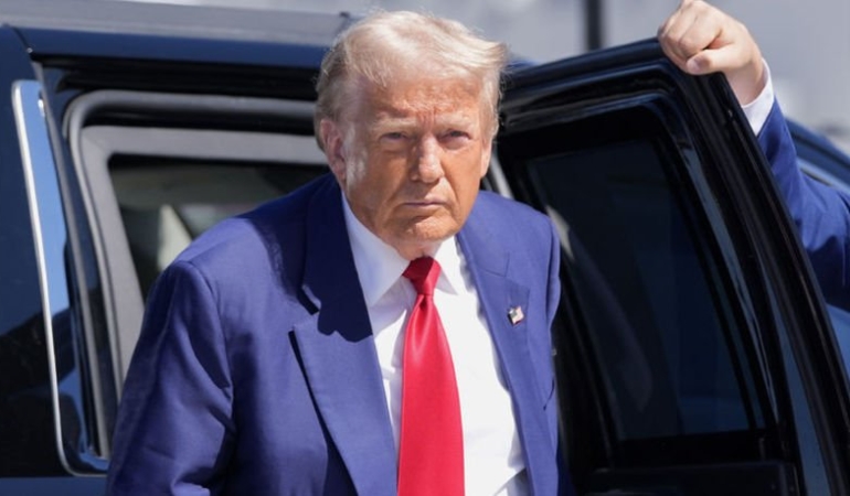 Trump, federal çalışanlar için yeni bir düzenlemeye gidileceğini belirtti
