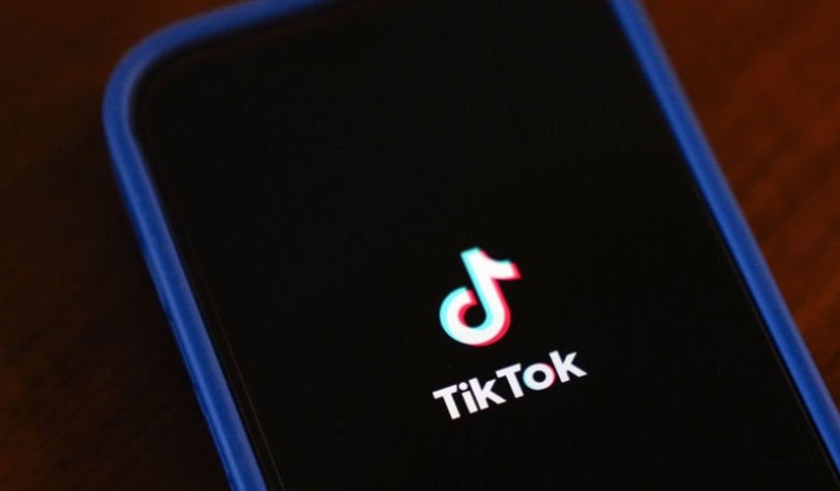 Trump, TikTok için verilen süreyi uzattı