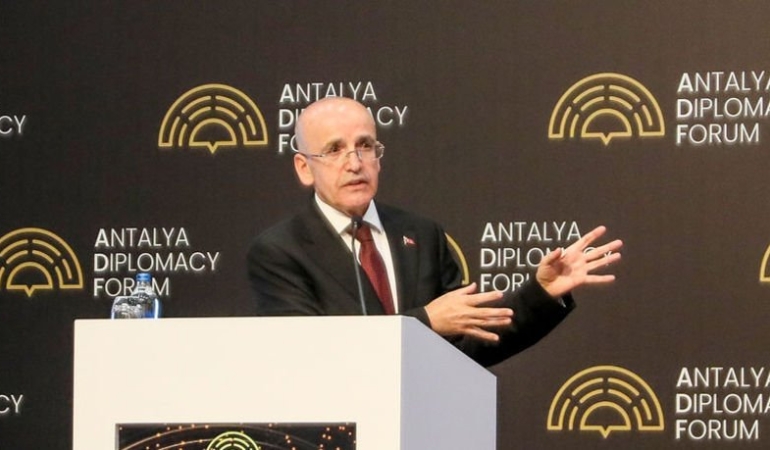 “Türkiye muhafazacı siyasetlere karşı emsallerine nazaran daha düzgün noktada”