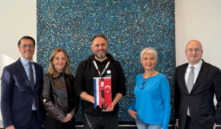 Yeni jenerasyon İK idaresi platformu idenfit Hollanda’da ofis açtı