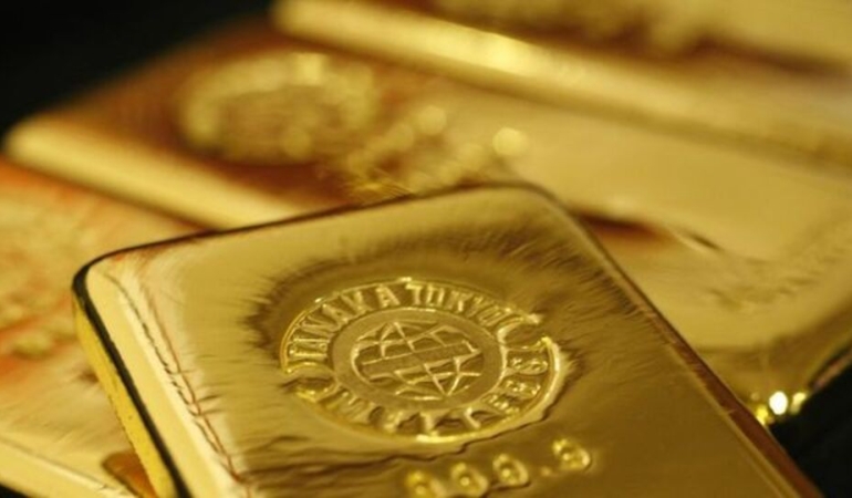 Altın hafif yükseldi