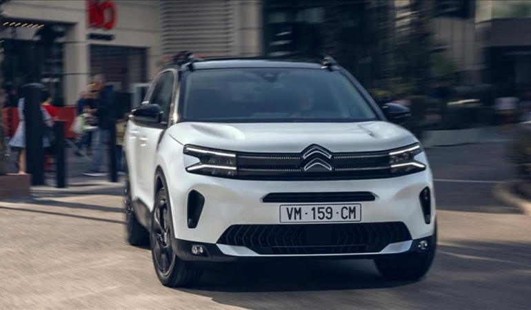 Citroen C5 Aircross’un yeni kuşağı tanıtıldı: Elektrikli, hibrit, şarj edilebilir hibrit seçeneklerle geliyor