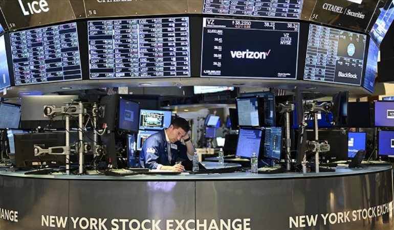 New York borsası güne dalgalı başladı