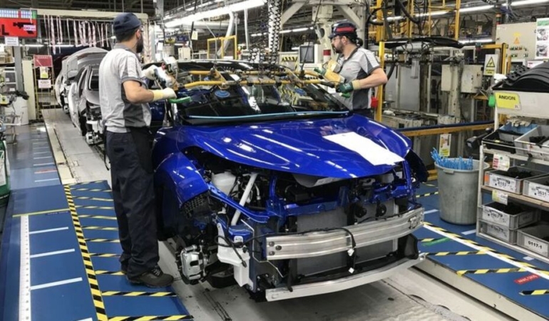 Otomotiv satışları Nisan’da yıllık olarak artış kaydetti