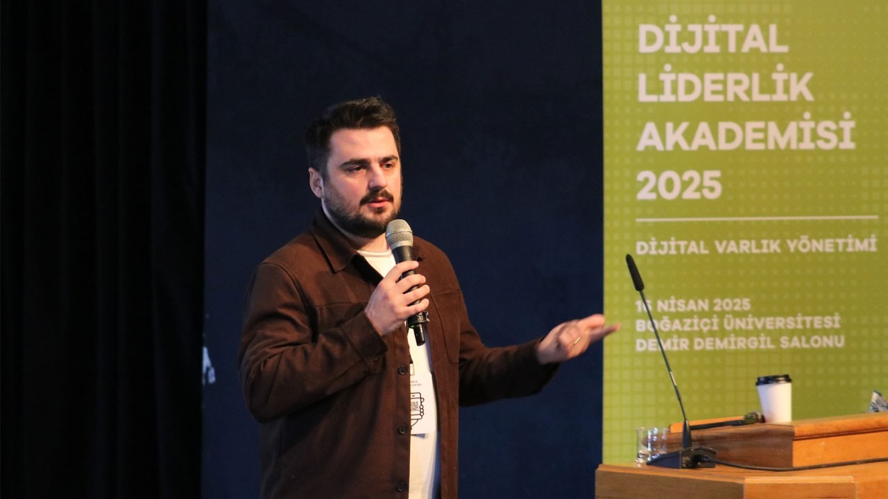 paribu-hub-ana-sponsorlugunda-duzenlenen-dijital-liderlik-akademisi-2025-sona-erdi-csL3LqeO.jpg