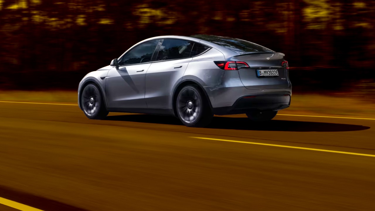tesla-turkiye-sitesinde-model-y-satisina-bot-saldirisi-mahzuru-yeni-envanter-tarihlerini-duyurdu-p28cCeRm.jpg