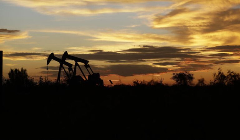 ABD ham petrol üretiminin önümüzdeki yıl azalacağı kestirim ediliyor