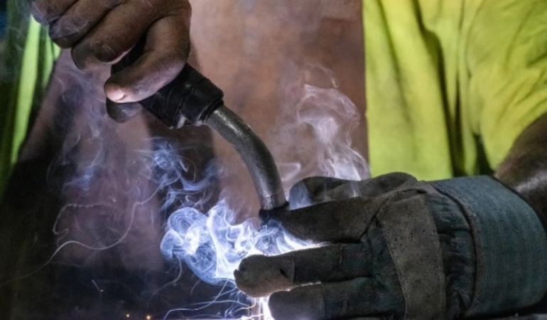 ABD’de imalat aktivitesi 4. ayda da daraldı