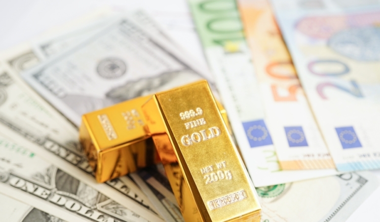 Altın doların zayıflamasıyla yükseldi