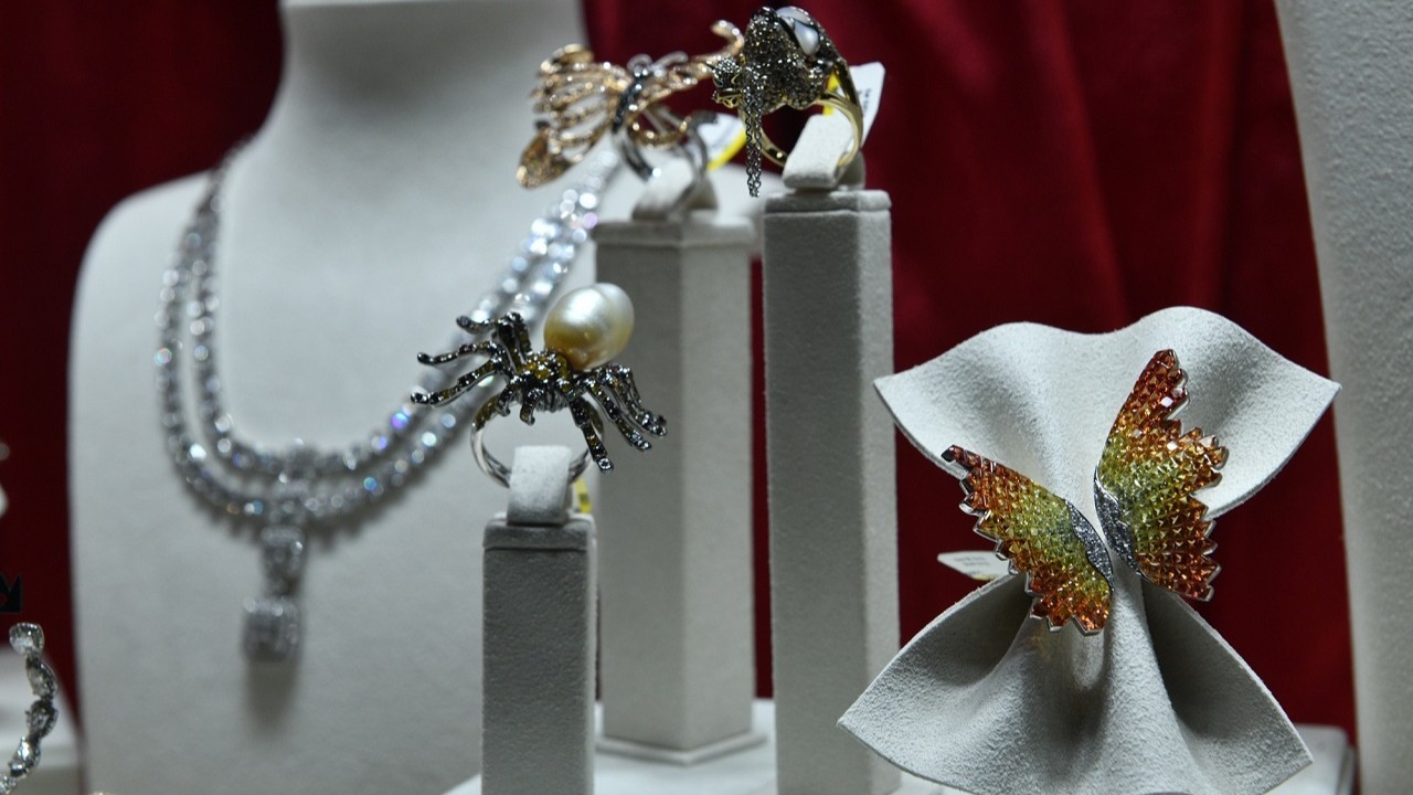 ijs-istanbul-jewelry-show-mucevher-sanayisini-yine-bir-ortaya-getirecek-qFxaOlp1.jpg