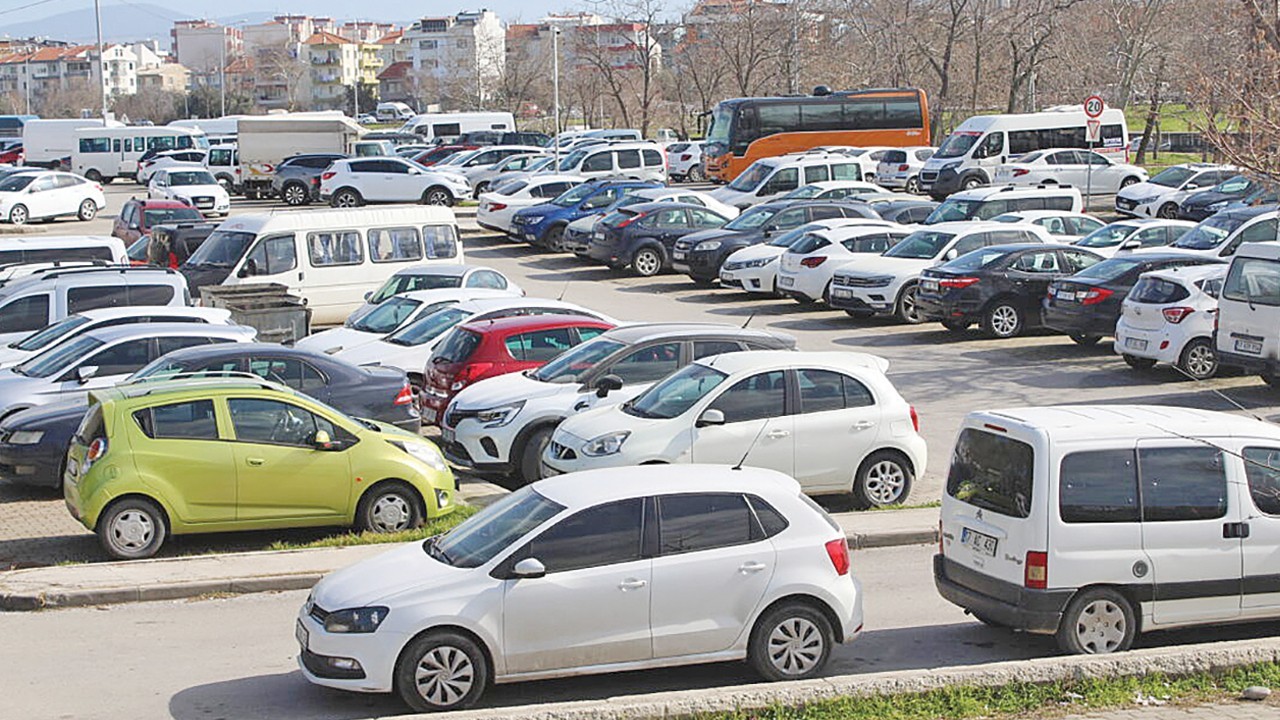 ikinci-el-otoda-6-ay-6-bin-km-kisitlamasi-uzatildi-EmaOJFEK.jpg