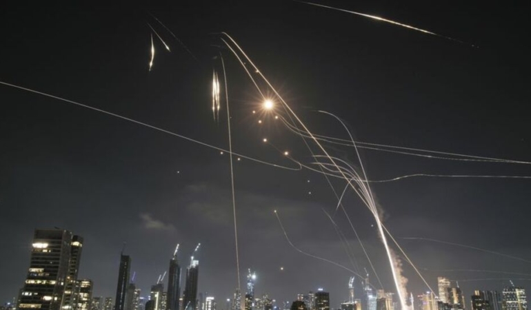 İsrail ordusu, İran’dan ülkeye yanlışsız gelen füze ateşlendiğini açıkladı