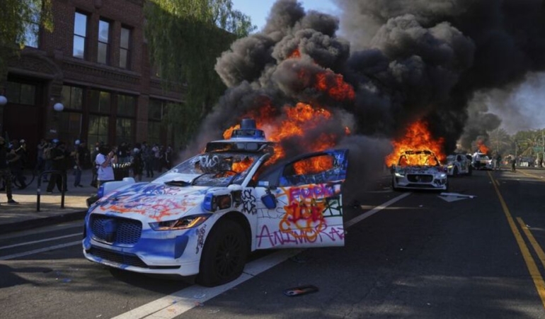 Los Angeles’taki hudut protestoları sürat kesmiyor