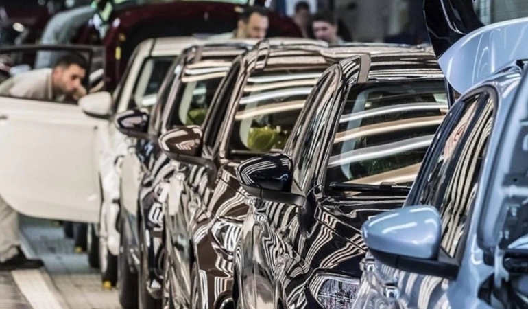 Otomotiv pazarında Koç Kümesi etkisi! Türkiye’de satılan her 4 arabadan 1’i bu çatıdan çıkıyor