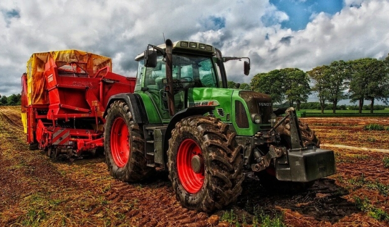 “Raflardaki fiyat istikrarının temeli tarlada atılıyor”