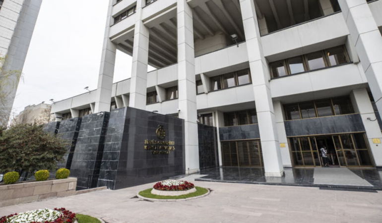 TCMB faizi sabit bıraktı