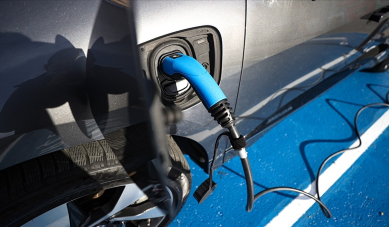 Türkiye araba pazarında elektrikli ve hibrit ihtilali: Pazar hissesi yüzde 42,9’a ulaştı