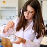 amaci-dunya-capinda-muvaffakiyet-lise-ogrencisi-elif-berra-demir-kutup-sularinda-biyoplastik-projesini-test-9dfIkM41.jpg