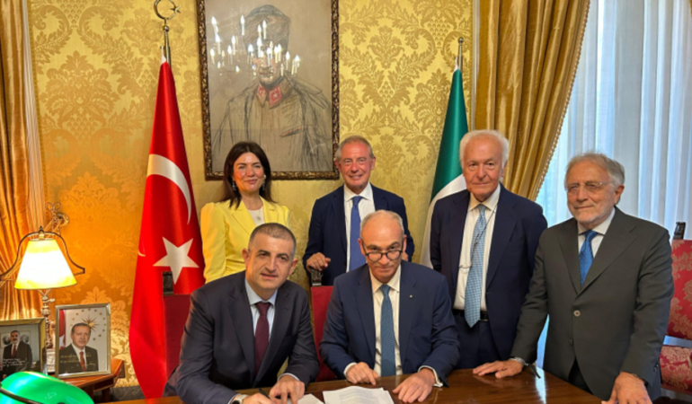 Baykar İtalyan havacılık şirketi Piaggioyu bünyesine kattı