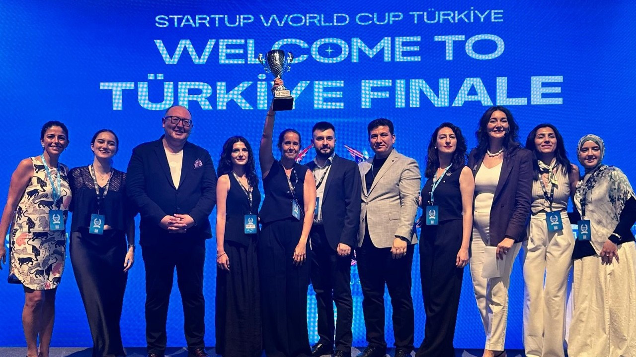 bulls-gsyo-startup-girisimcileri-istanbulda-bulusturdu-5GUvxYGD.jpg