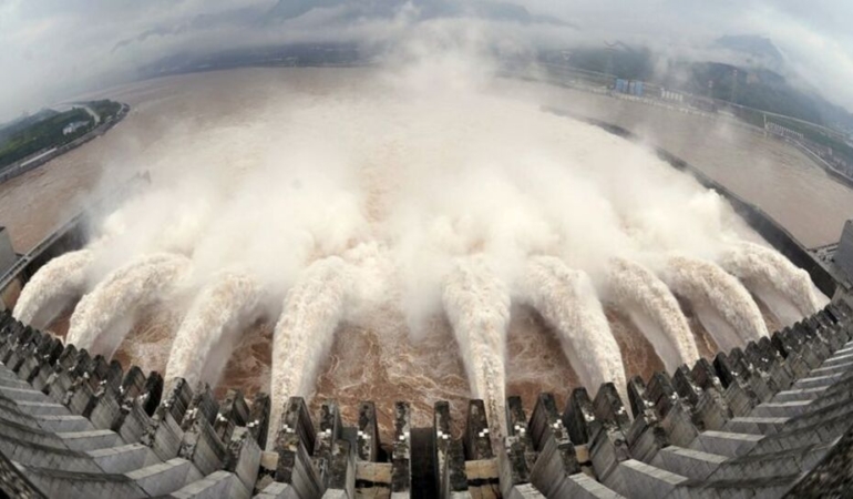 Çin mega baraj inşaatını başlattı