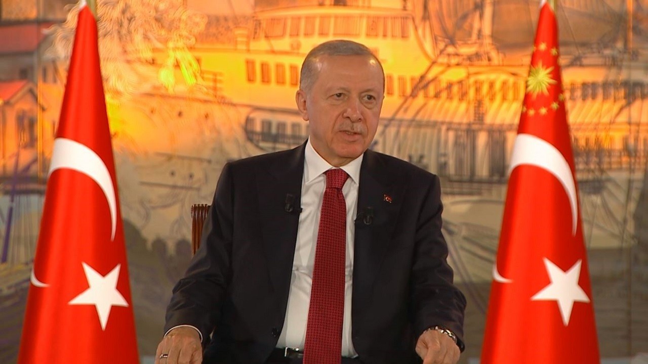 cumhurbaskani-erdogan-bugune-kadar-42-milyonun-uzerinde-tutun-kontrolu-yapildi-DmVE8XSp.jpg