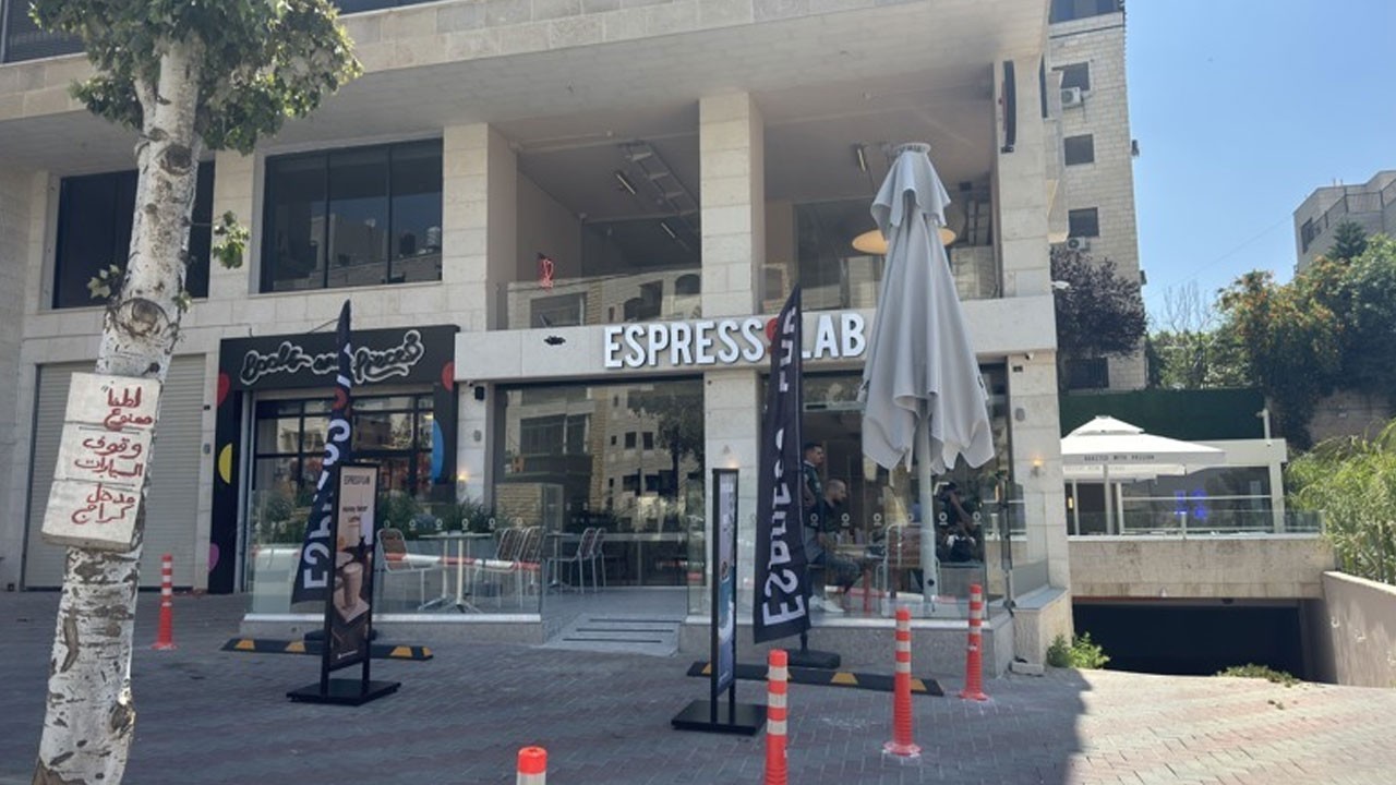espressolab-filistin-ramallahta-iki-magaza-acti-wwFR74FR.jpg
