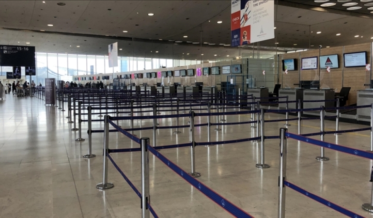 Fransa’da grevi nedeniyle birtakım uçuşlar iptal edildi