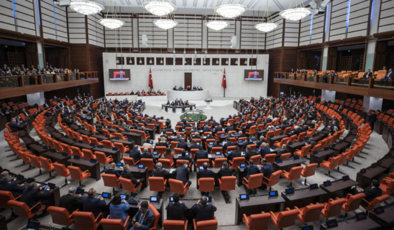 İktisada ait düzenlemeler içeren kanun teklifi kabul edildi