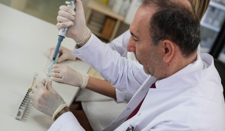 İntihar eden bireylerin beyin sıvısında tespit edildi! İzmir’de depresyon hakkında çığır açan araştırma