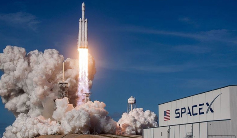İsrail, Elon Musk’ın SpaceX şirketi aracılığıyla “Dror 1” bağlantı uydusunu uzaya fırlattı