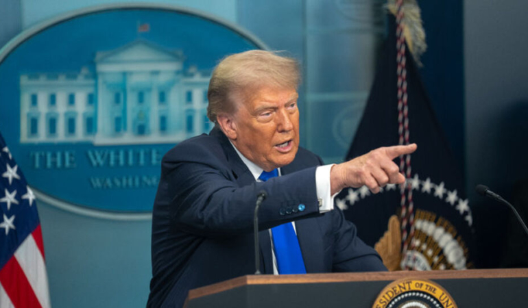 Trump: Kimsenin dolara saldırmasına müsaade vermeyeceğiz