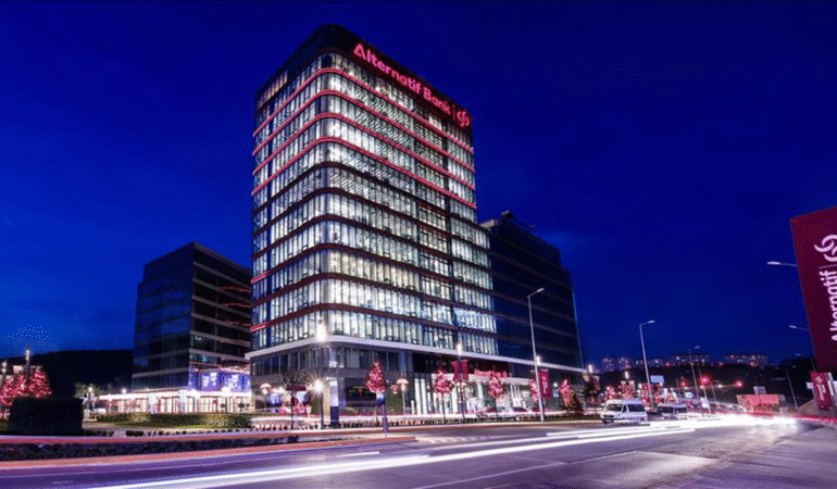 Alternatif Bank birinci yarıda yüzde 25 büyüdü, kâr 1 milyar TL’yi aştı