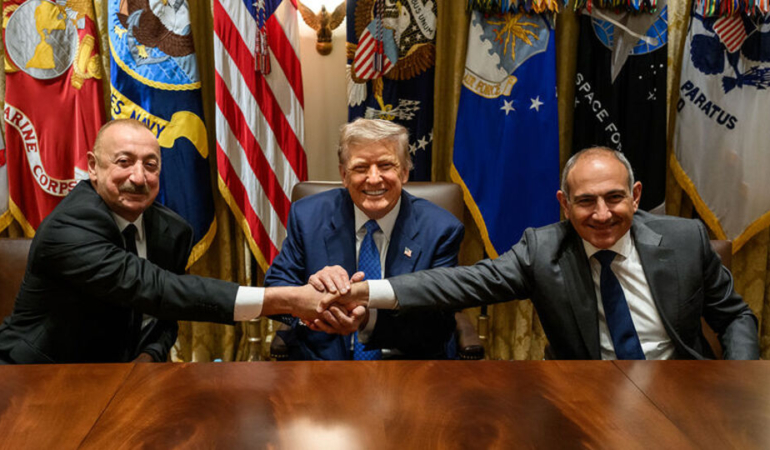 Azerbaycan ile Ermenistan “barış için” ortak deklarasyona imza attı