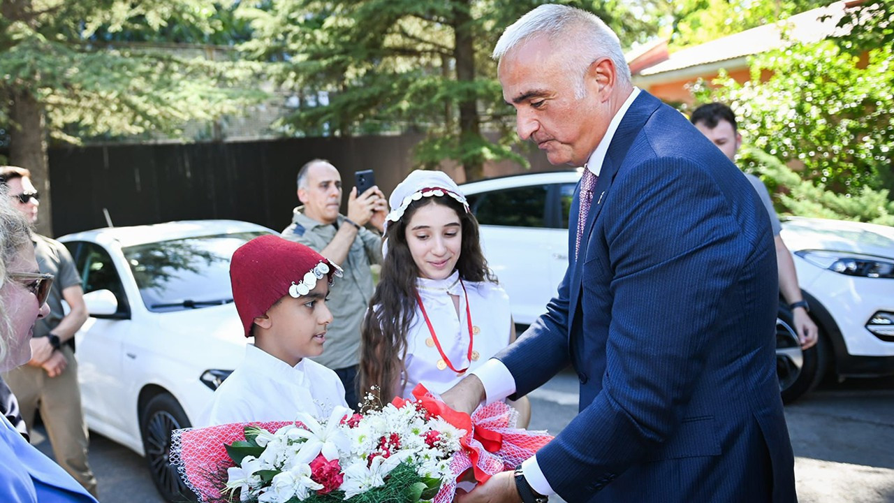 bakan-ersoy-tuncelide-turizm-gayelerini-acikladi-PZnpxbgW.jpg
