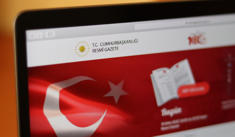 Cumhurbaşkanlığı, karayollarında sürat sonlarının tekrar belirlenmesine yönelik genelge yayımladı