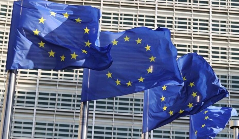 Euro Bölgesi’nde PMI 15 ayın doruğunda