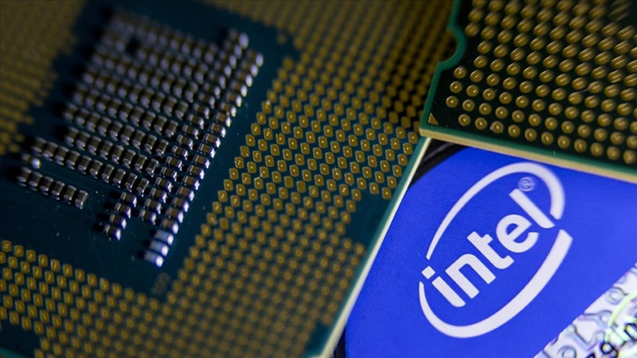 fitch-intelin-kredi-notunu-dusurdu-SIq4VY33.jpg
