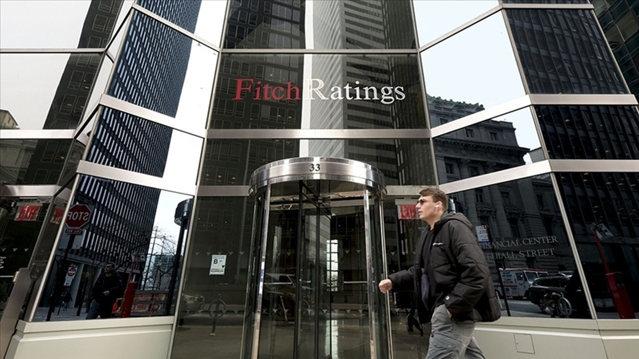 fitch-turk-telekomun-kredi-notunu-yukseltti-9CBT4xu3.jpg