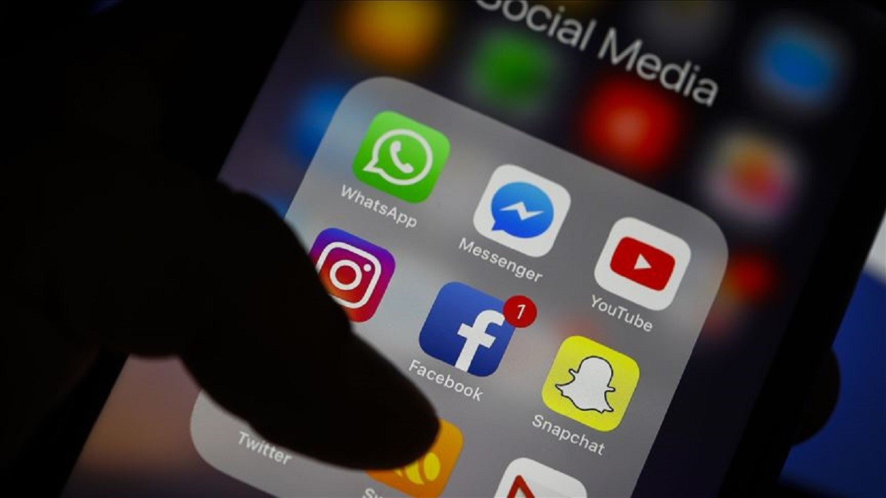 apple-tesiri-whatsappa-liquid-glass-tasarimi-geliyor-lD2P3x5C.jpg