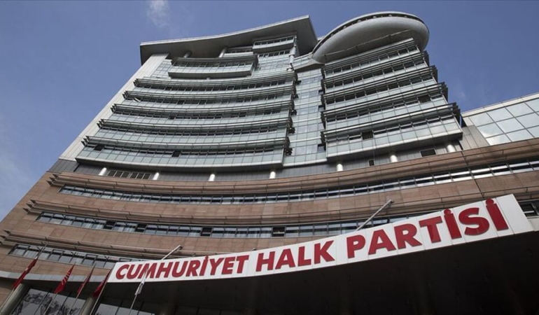 CHP’de kurultay davası ertelendi