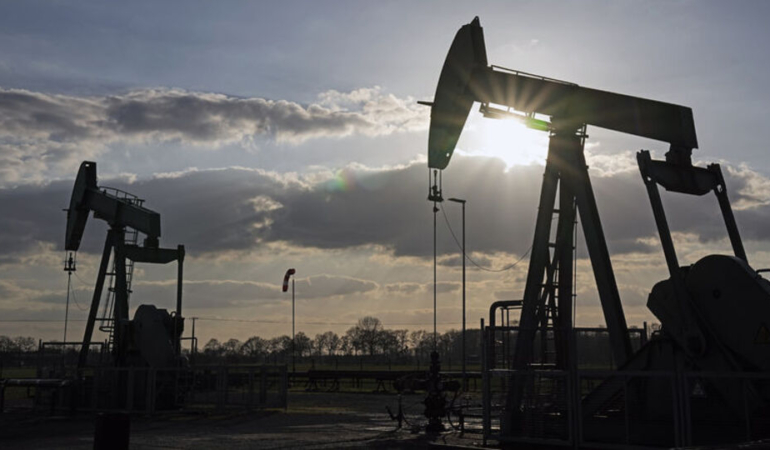 Çin doruğunun akabinde petroldeki düşüş sürüyor