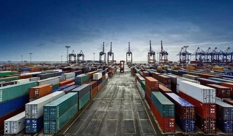 Dış ticaret açığı yüzde 15,8 azaldı