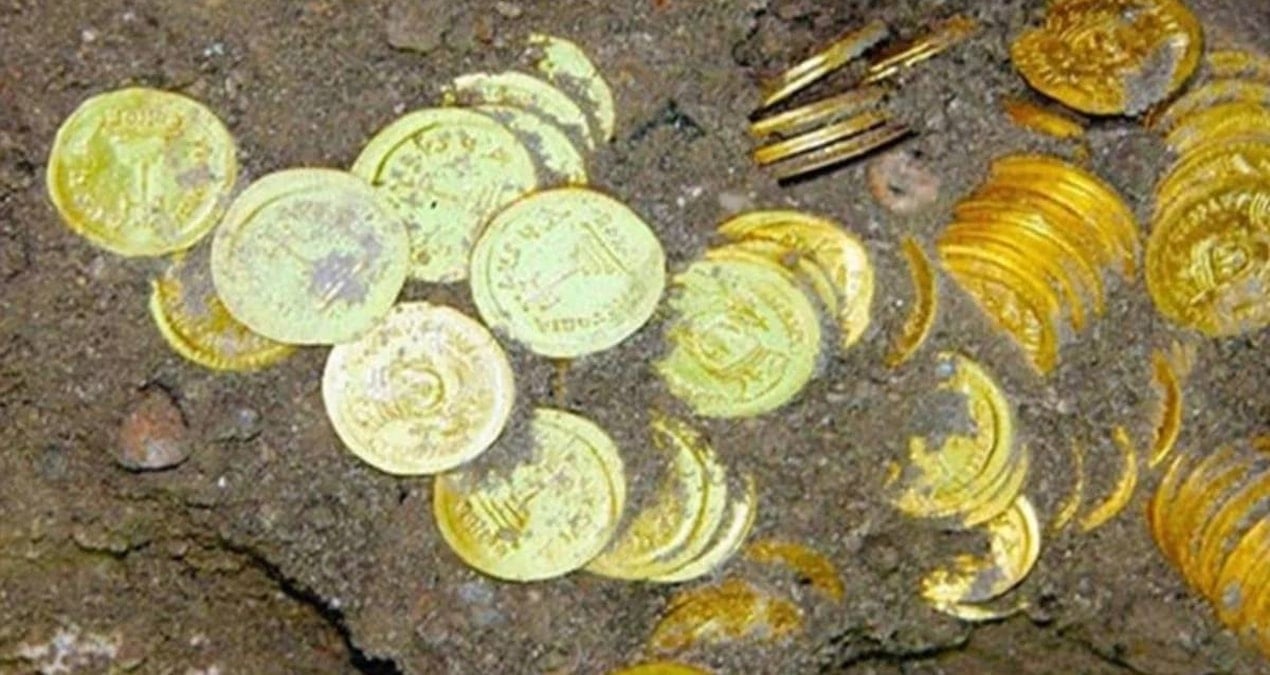 insaat-alanindan-servet-cikti-3-bin-yillik-hazine-bulundu-RAIVJQ1O.jpg
