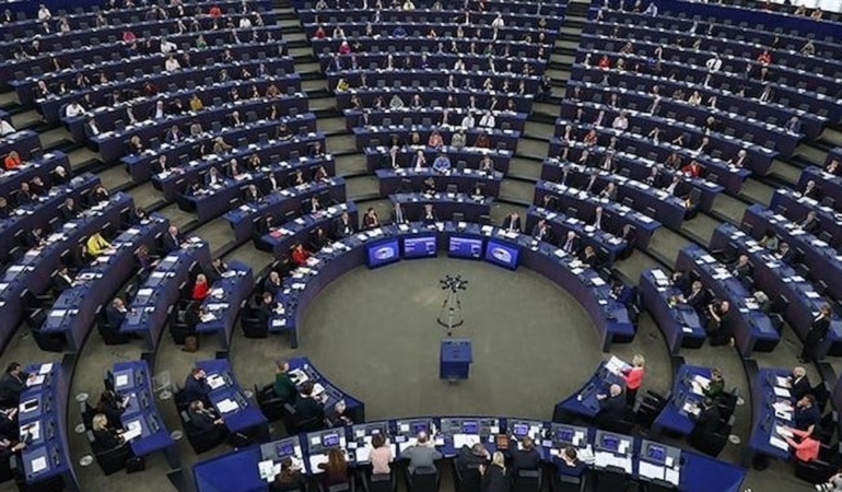 Almanya bu sefer bizi gerçekten kıskandı! Meclis’te Türkiye örneğini verdiler