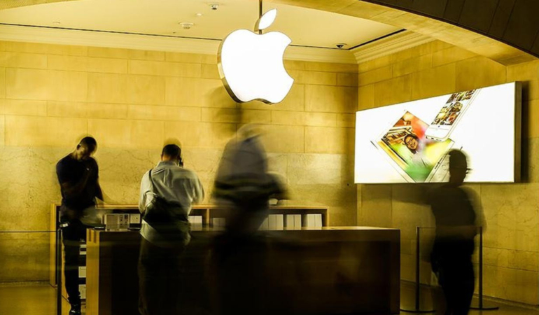 Apple’dan tarihi rekor: Piyasa kıymeti 4 trilyon doları gördü