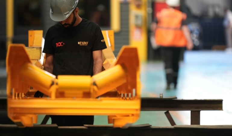 Askerlik dönüşü kendi atölyesini açtı, 17 yılda 4 fabrika kurdu