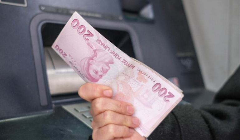 Banka ATM’lerinden para çeken herkesi ilgilendiriyor