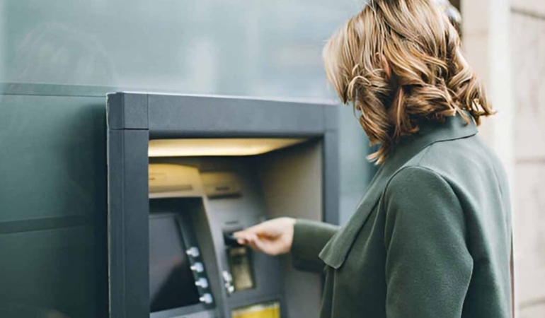 Bir ülke daha halkını uyardı: Evinizde nakit para bulundurun